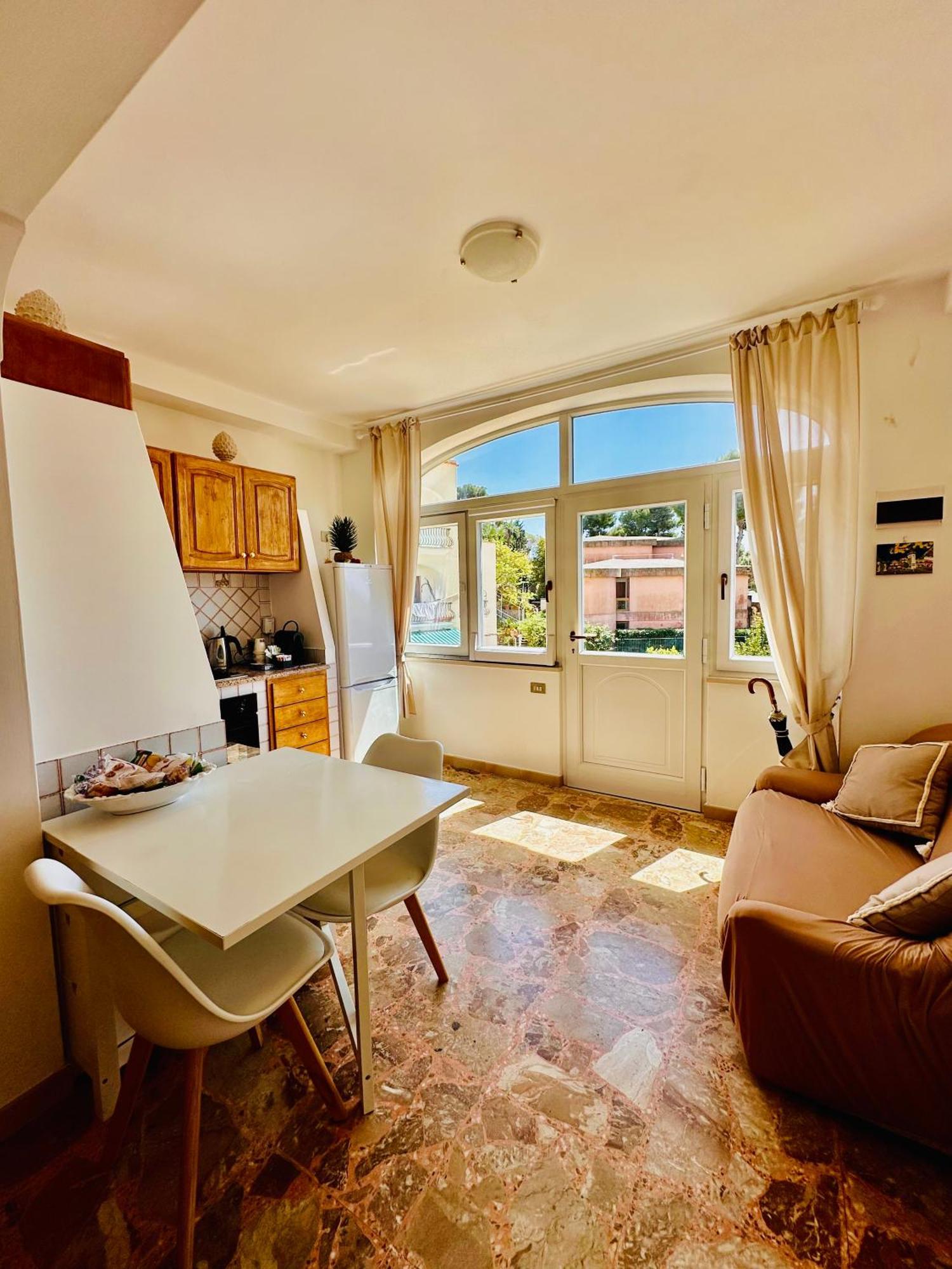 Capri Joy Vila Exterior foto